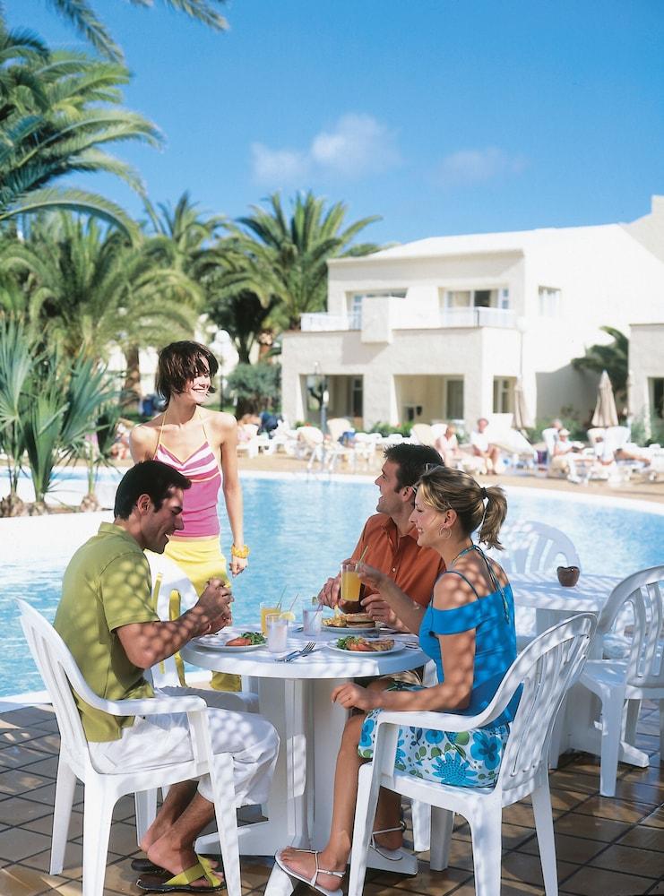 Hotel Riu Oliva Beach Resort Corralejo Exterior photo